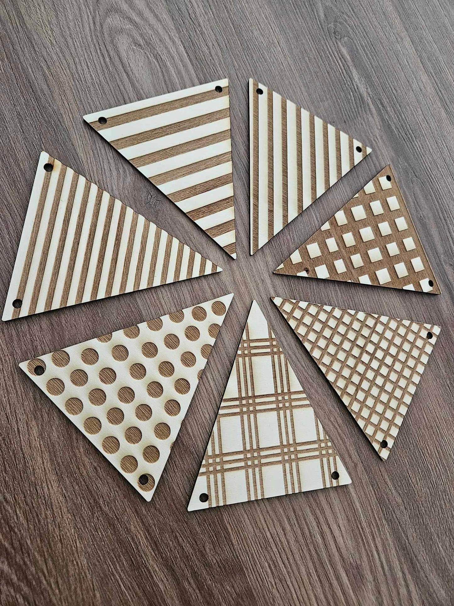 Fanions en bois
