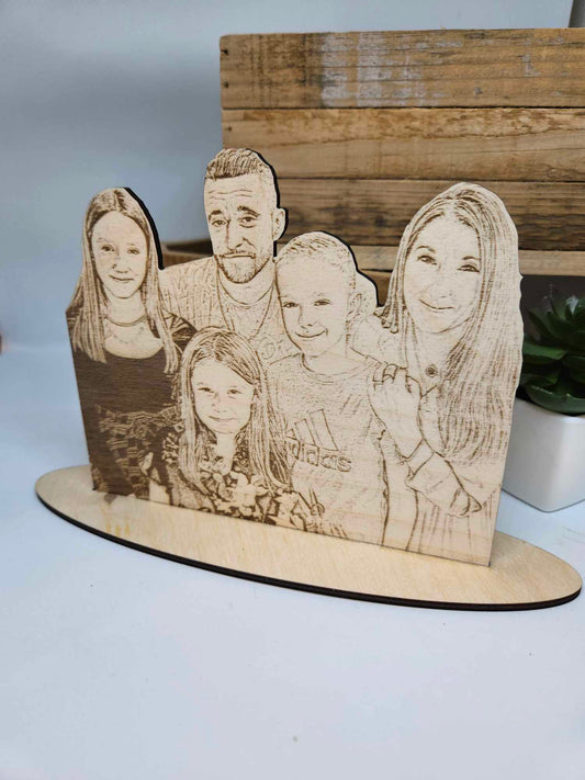 Portrait sur socle en bois